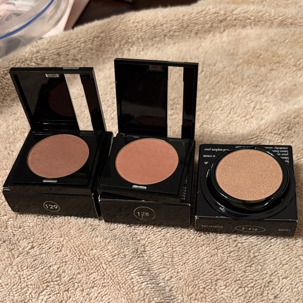 3 x Make Up For Ever eyeshadows